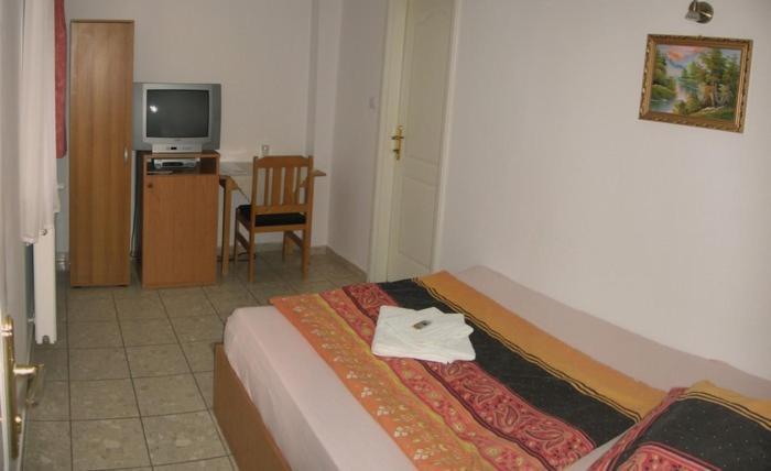 Nadix Panzio Bed and Breakfast Debrecen Kamer foto