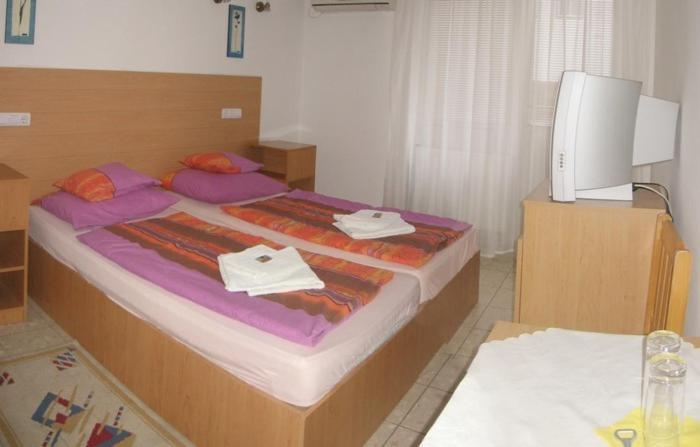 Nadix Panzio Bed and Breakfast Debrecen Kamer foto