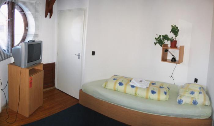 Nadix Panzio Bed and Breakfast Debrecen Kamer foto