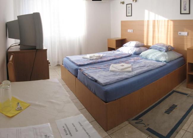 Nadix Panzio Bed and Breakfast Debrecen Kamer foto