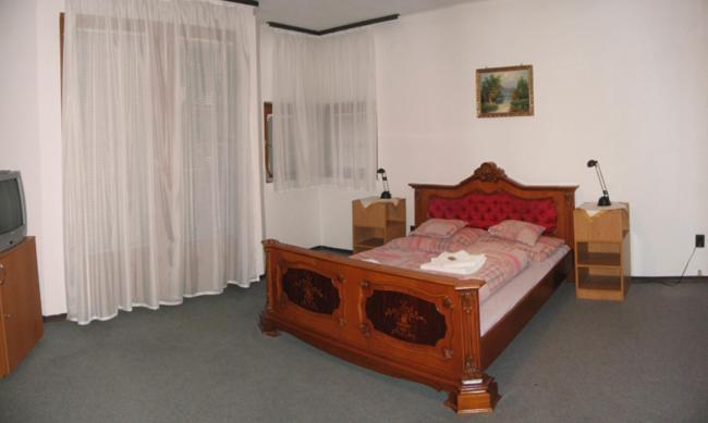 Nadix Panzio Bed and Breakfast Debrecen Buitenkant foto
